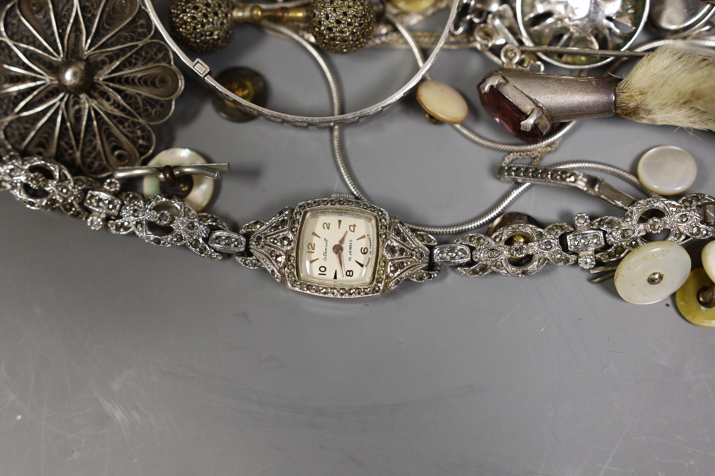 A quantity of assorted jewellery including white metal and 925, together with a silver open faced pocket watch and a Swiss white metal fob watch.